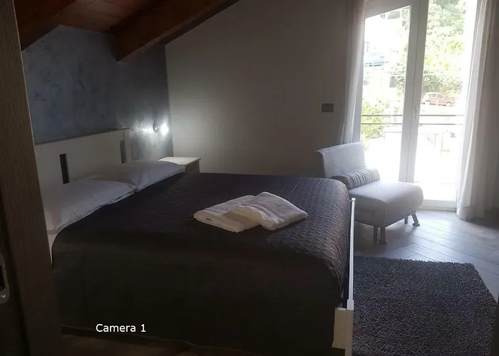 The Attic אגרופולי